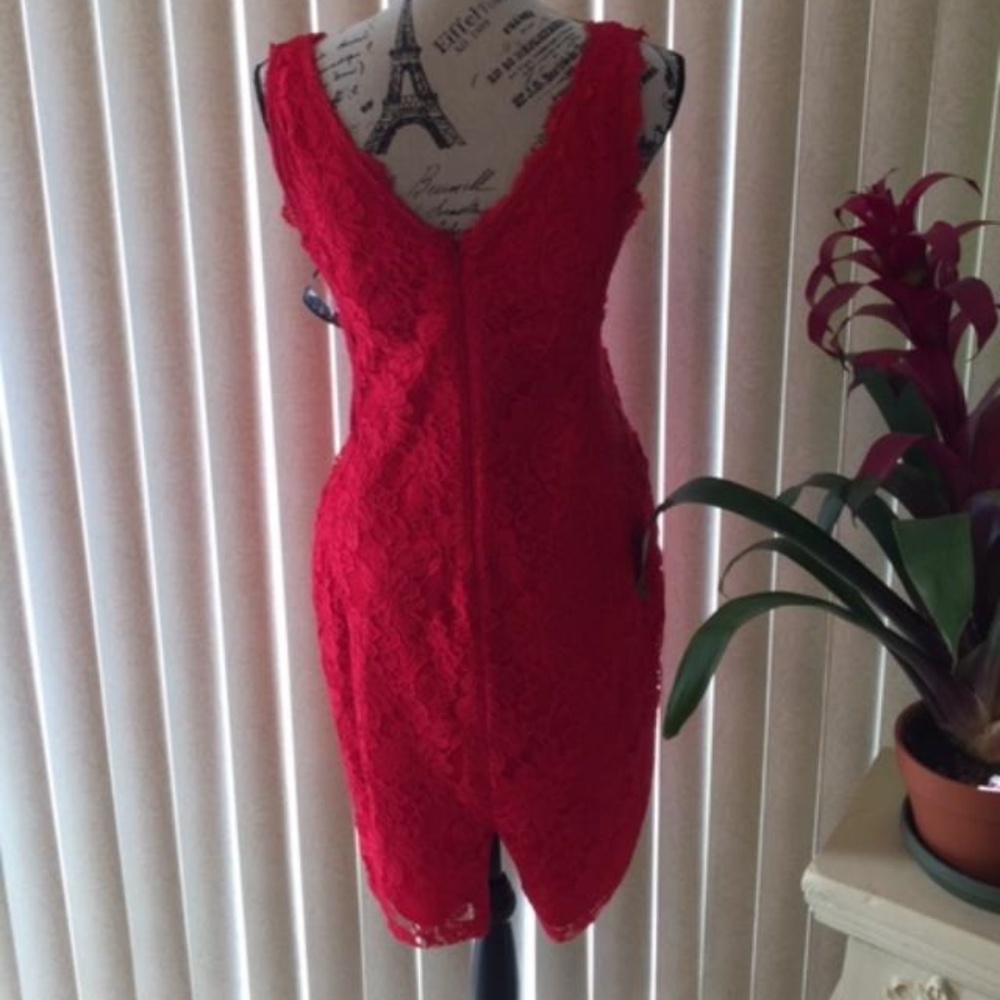 XSCAPE RED LACE SEXY SIDE PARTY DRESS SIZE 10 - Picture 5 of 7